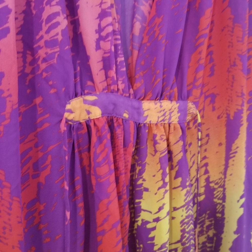 Bright Sheer Tunic - Picture 5 of 8